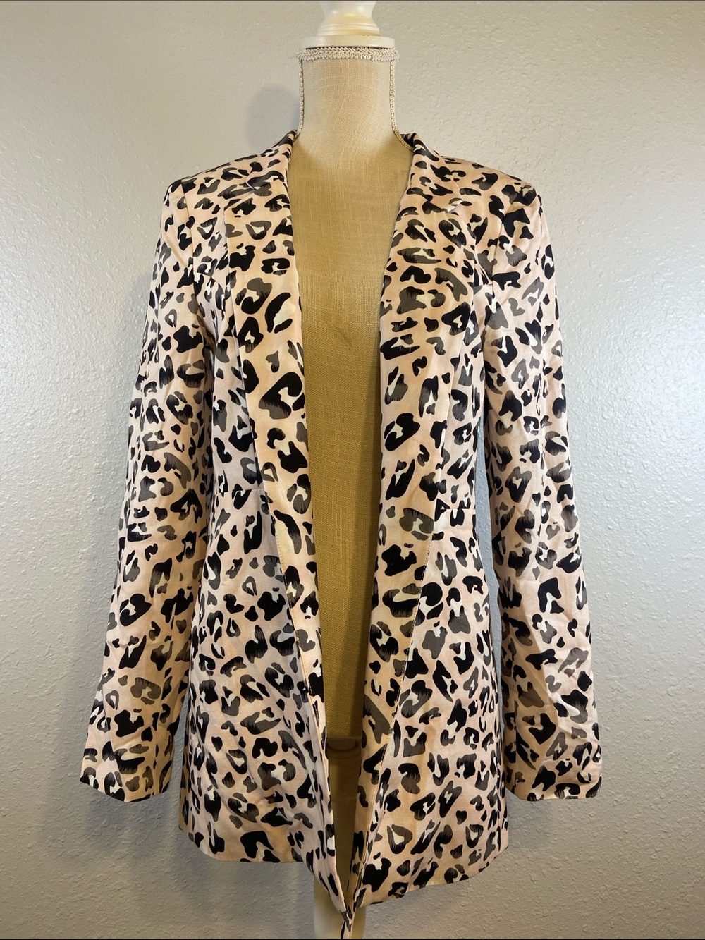 Hutch Preppy Chic Business Casual Office Wear Animal Print Blazer Jacket Size M